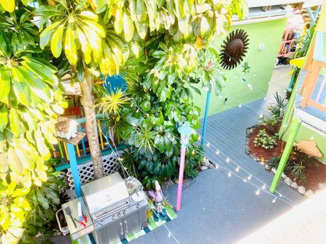 Sun Deck &