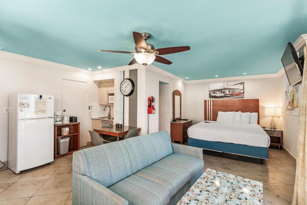 Plaza - Beachfront 3*
