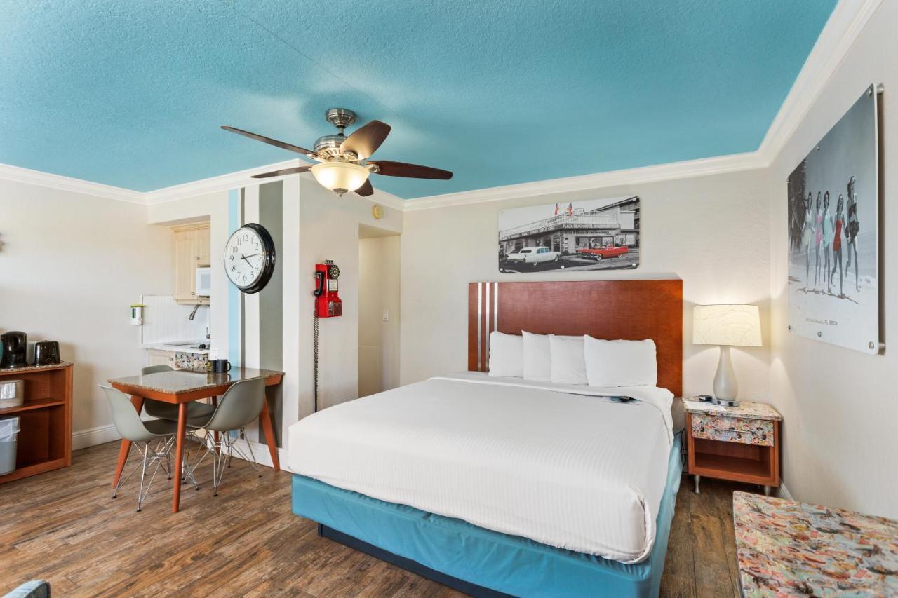 Resort Plaza - Beachfront 3*