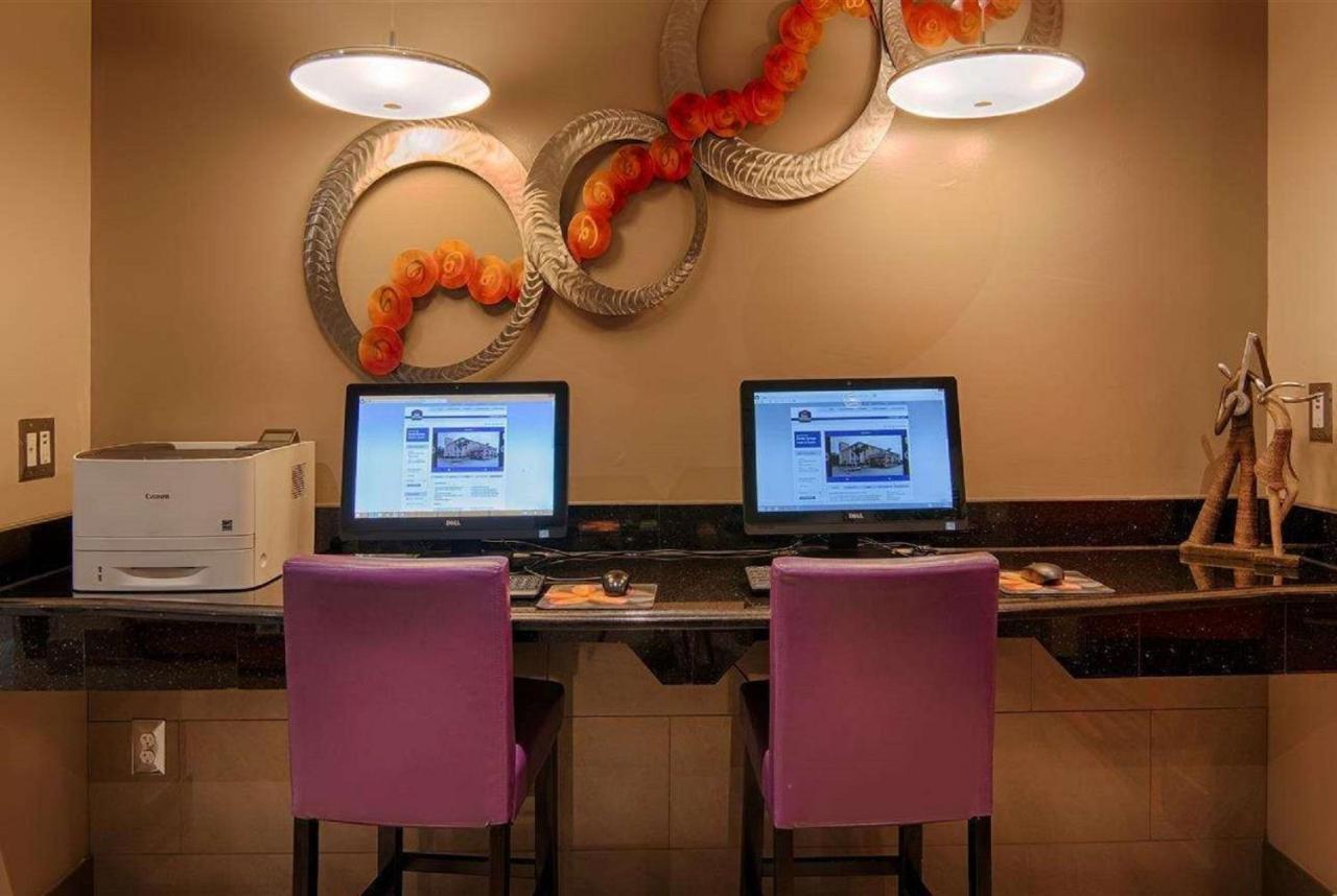 Hotel Days & By Wyndham North Naples 3*